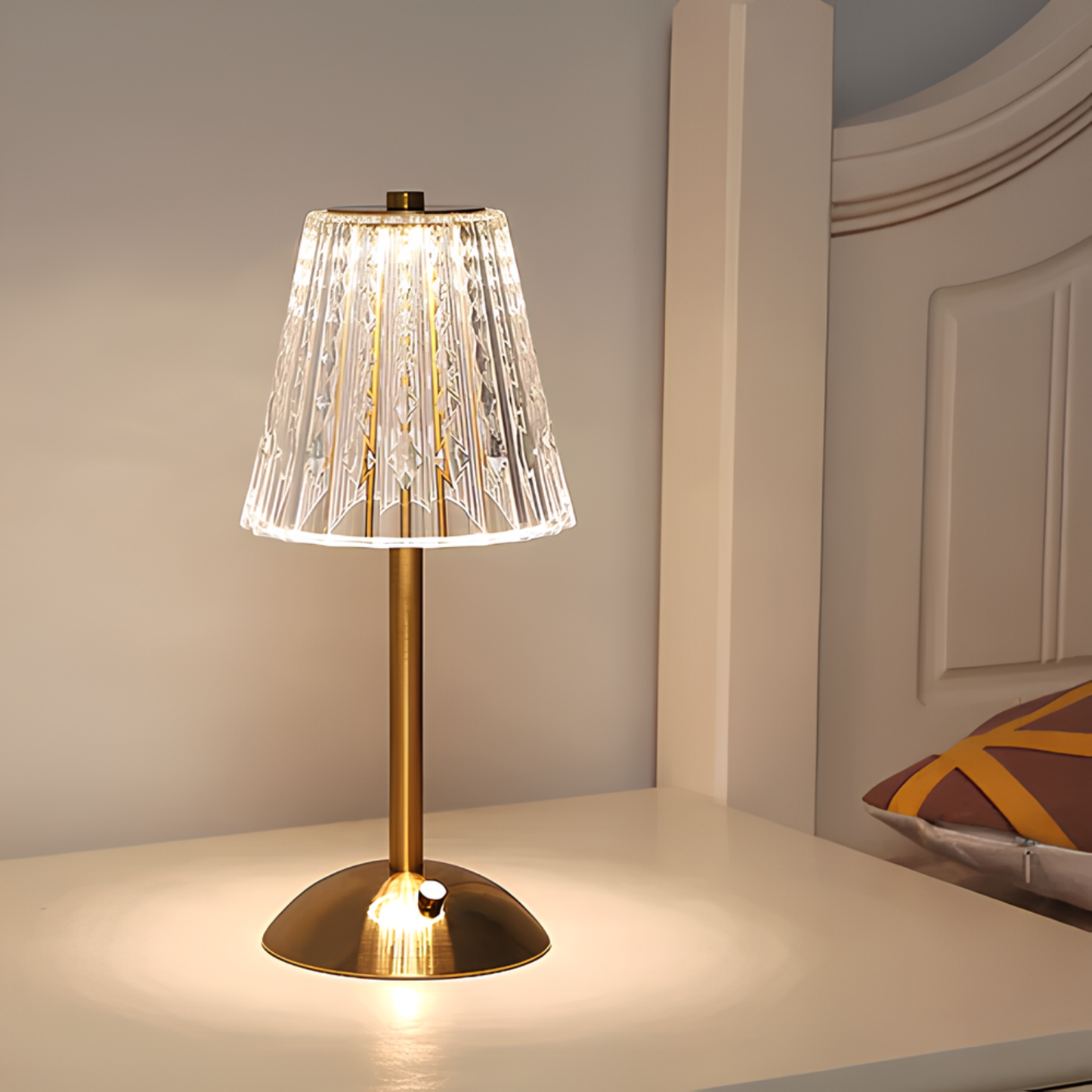LumaCore – Lampa Stołowa Kryształowa