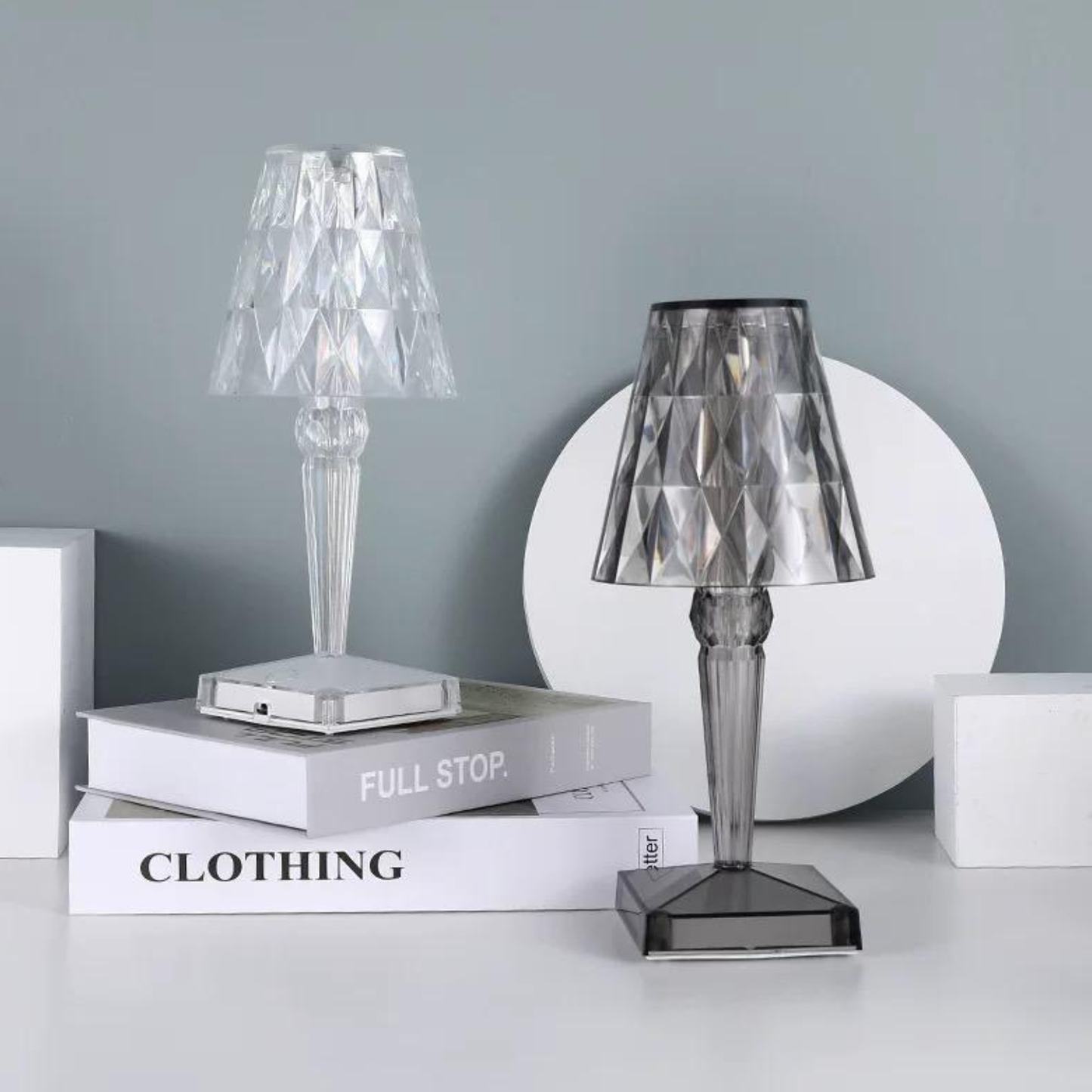 LumiFacet – Lampa Stołowa Fasetowana